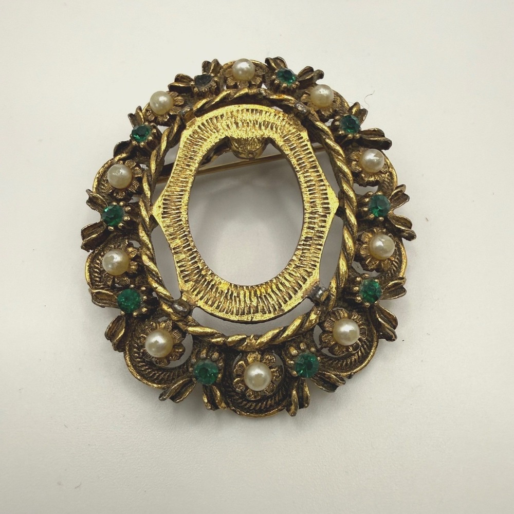 Oval Brooch Pin Faux Pearl Emerald Green Rhinestone Gold Tone Vintage‎ Ornate